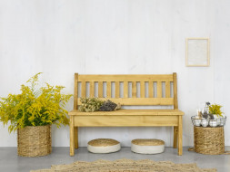 dřevěná smrková lavice do obývacího pokoje