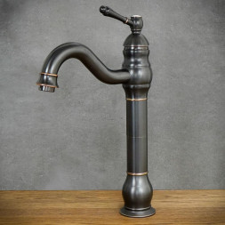 retro stojací umyvadlové baterie