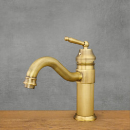 samostatně stojící umyvadlové baterie