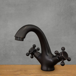 samostatně stojící umyvadlové baterie