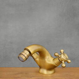 retro stojací umyvadlové baterie