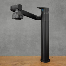 stojící umyvadlová baterie s perlátorem černá loft