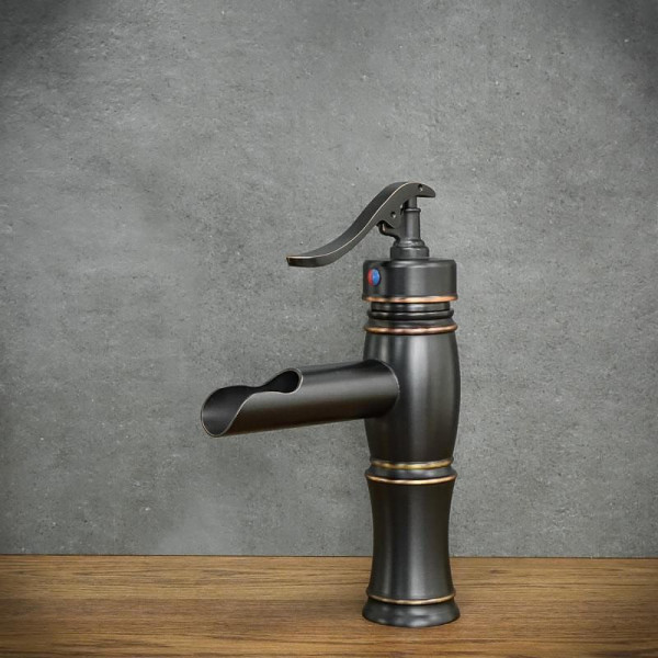 Stojací umyvadlová baterie Brighton, nízká černá