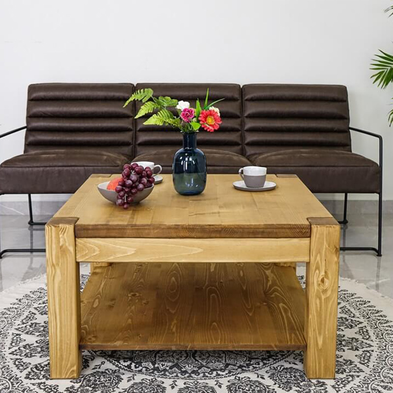 Musí být ideální konferenční stolek menší verzí jídelního stolu?